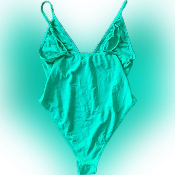 PRETTY LITTLE THING Swimsuit - Picture 2 of 5